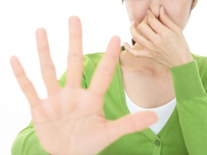 外壁塗装中のにおい対策｜きつい匂いを抑える方法と施工後のアフターケア